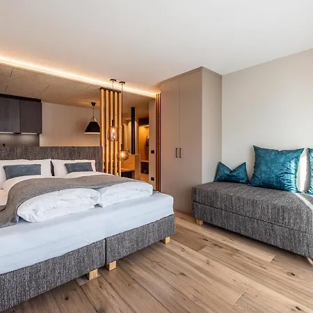 Small Luxury Lausa Valdaora