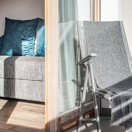 Small Luxury Lausa Appartamento
