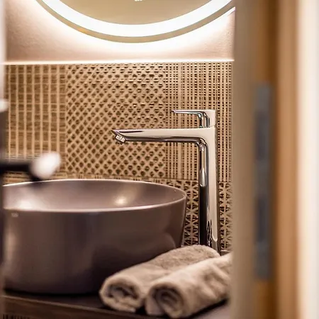 Small Luxury Lausa Appartamento Valdaora